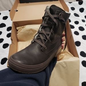 Merrell Haven Mid Lace Waterproof Boots (size 8.5)